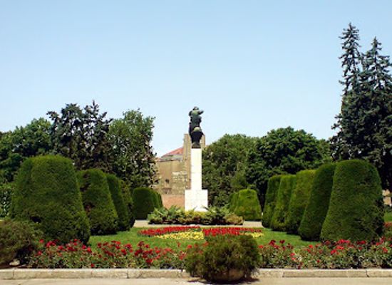 serbia/belgrade/stari-grad/attraction/monument-of-gratitude-to-france