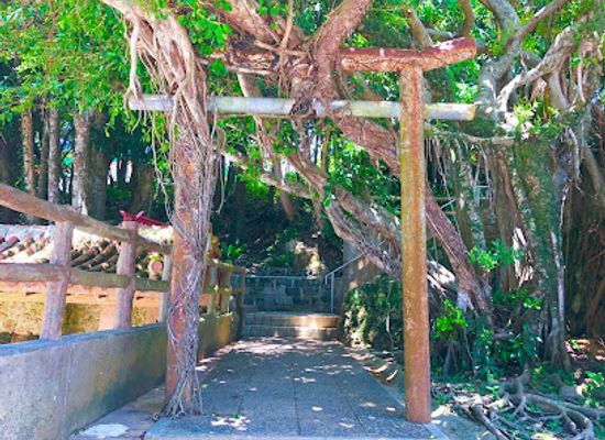 japan/okinawa/attraction/ukka-gaa-spring
