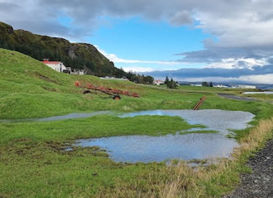 iceland/highlands/attraction/rauoarfoss