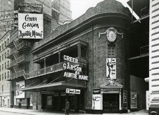 new-jersey/hackensack-meadowlands/attraction/broadhurst-theatre