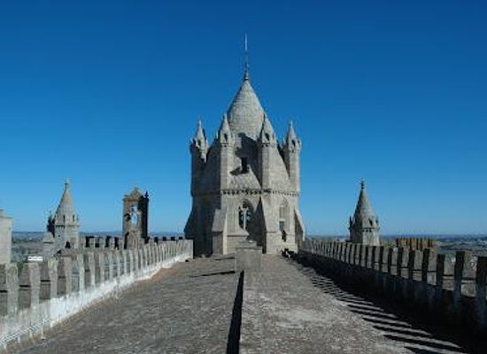 portugal/evora/attraction/cathedral-of-evora