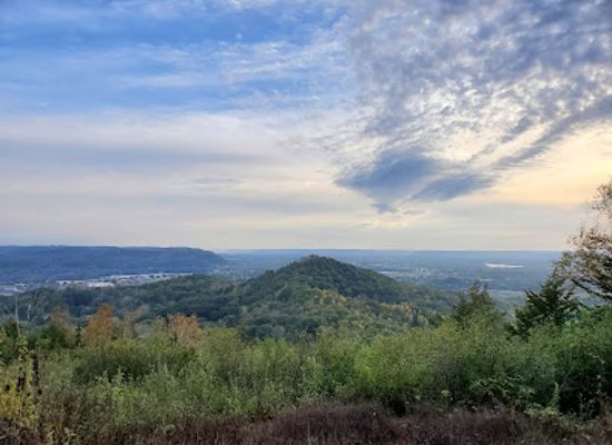 wisconsin/coulee-region/attraction/greens-coulee-park