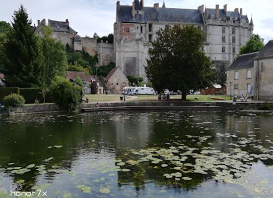 france/dordogne-valley/attraction/site-de-castel-merle