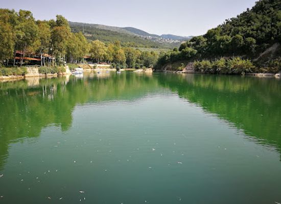 lebanon/koura/attraction/bnachii-lake