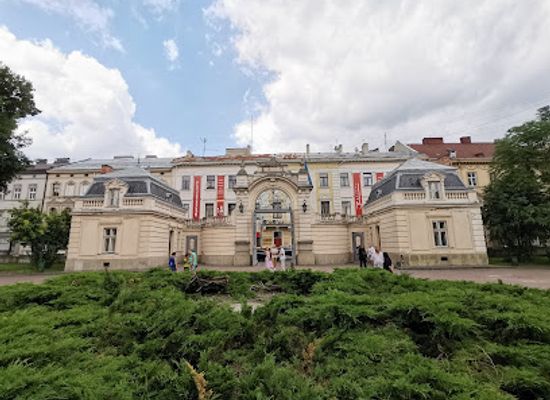 ukraine/lviv/attraction/potocki-palace