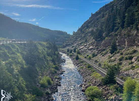 colorado/roaring-fork-valley/attraction/top-of-the-rockies-scenic-byway-sign