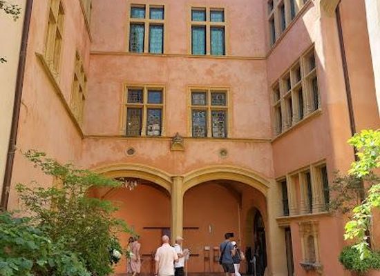 france/lyon/attraction/musee-d-histoire-de-lyon-gadagne