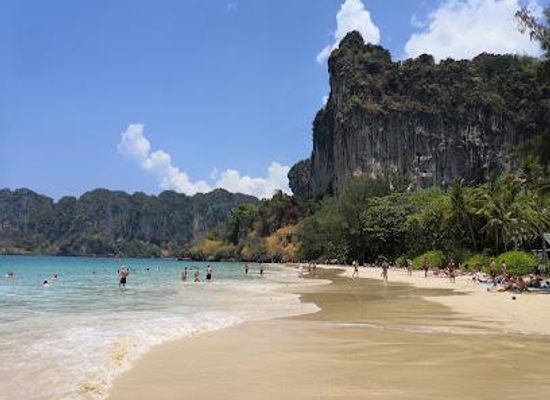 thailand/krabi/attraction/ao-nang-beach