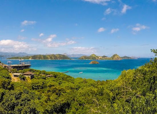 indonesia/labuan-bajo/attraction/pantai-wae-rana
