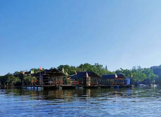 philippines/bohol/attraction/elly-s-floating-cottage