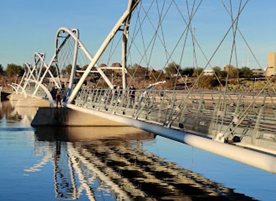 arizona/tempe/tempe-beach-park/attraction/tempe-town-lake-pedestrian-bridge
