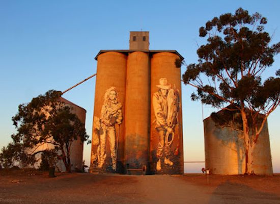 australia/mallee/attraction/rosebery-art-silo