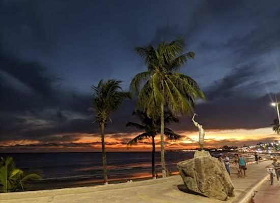 brazil/salvador/itapua/attraction/mermaid-of-itapua