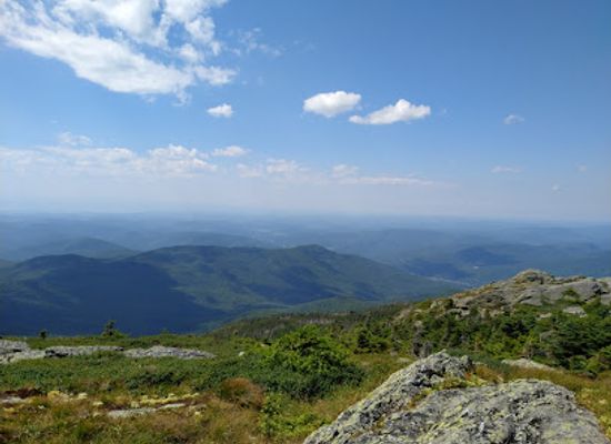 vermont/smugglers-notch-state-park/attraction/camel-s-hump-state-park
