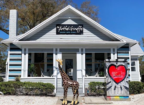florida/sarasota-beaches/attraction/the-artful-giraffe