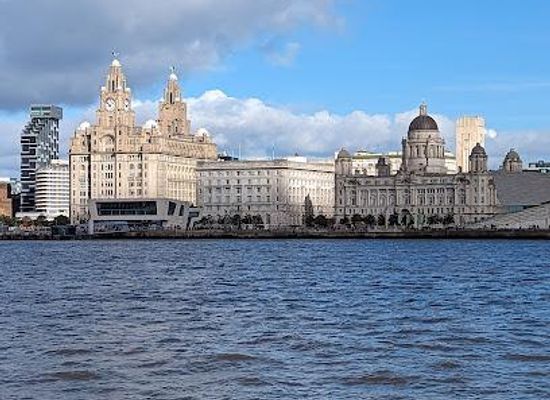 united-kingdom/liverpool/landmark/the-three-graces