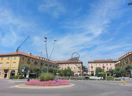 italy/monferrato/attraction/piazza-michele-ferrero
