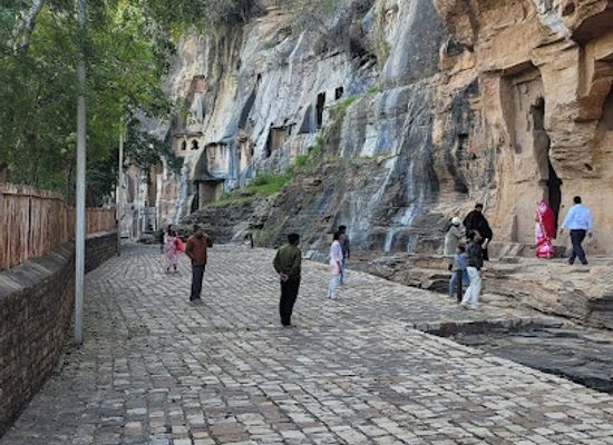 india/gwalior/attraction/gopachal-atishay-kshetra-main-gate