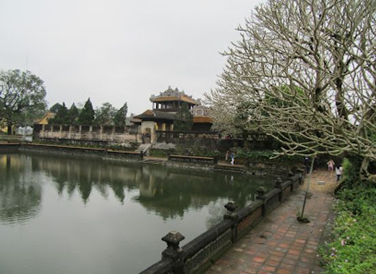 vietnam/southeast/attraction/thai-binh-pavilion