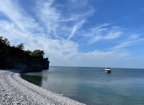 canada/kingston-and-the-islands/attraction/little-bluff-conservation-area
