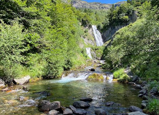 spain/catalonia-pyrenees/attraction/saut-deth-pish