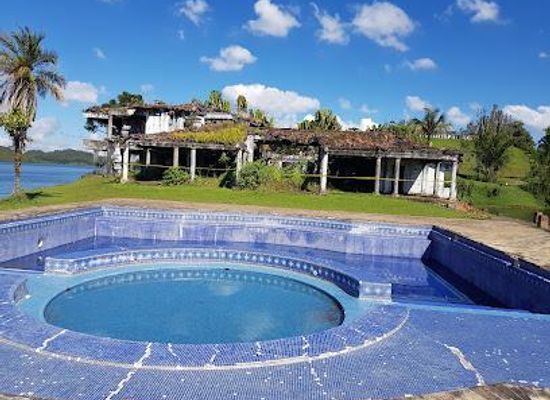 colombia/guatape/attraction/finca-la-manuela-pablo-escabar