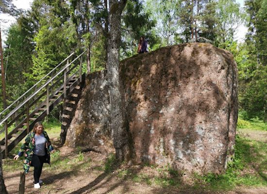 estonia/raplamaa/attraction/pahkla-suurkivi