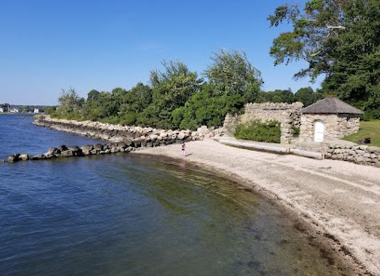 rhode-island/newport-county/attraction/blithewold-manor-gardens-arboretum