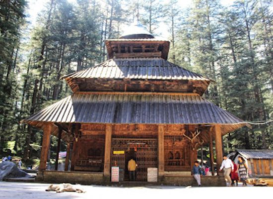 india/manali/solang-valley/attraction/hadimba-devi-temple