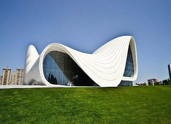 azerbaijan/sumqayit/attraction/heydar-aliyev-centre
