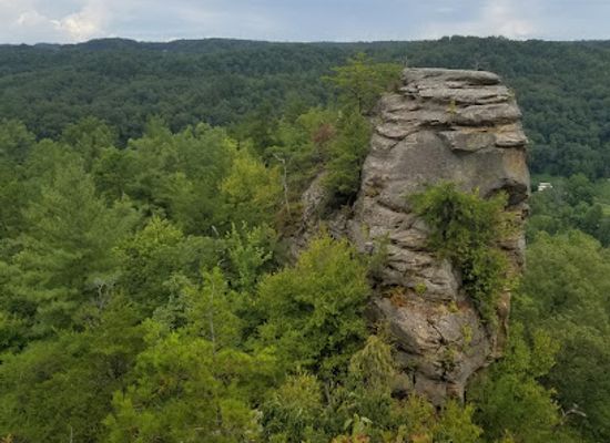 kentucky/natural-bridge-state-resort-park/attraction/battleship-rock