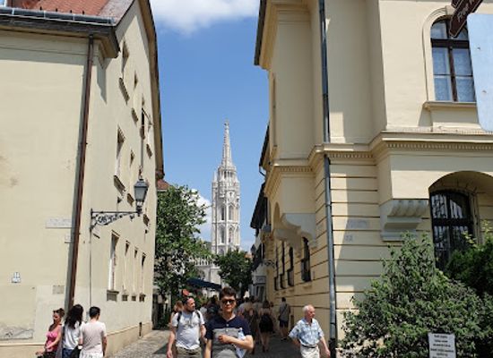 hungary/central-hungary/attraction/hospital-in-the-rock