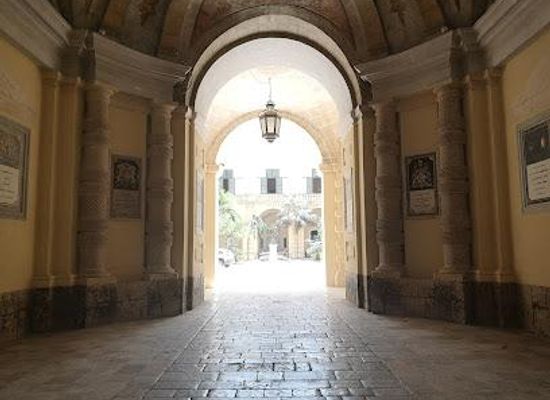 malta/valletta/attraction/grandmaster-palace-courtyard
