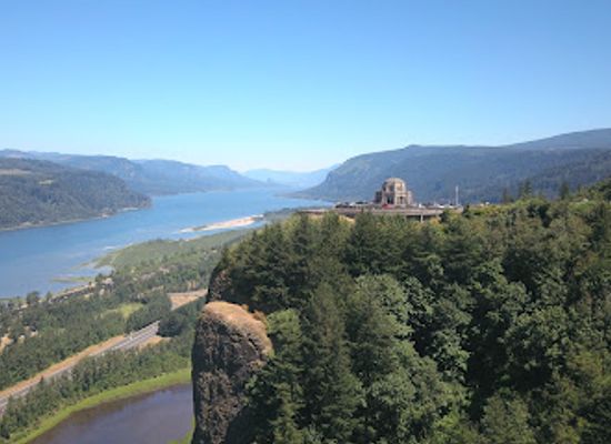 oregon/columbia-river-gorge/attraction/crown-point-state-scenic-corridor