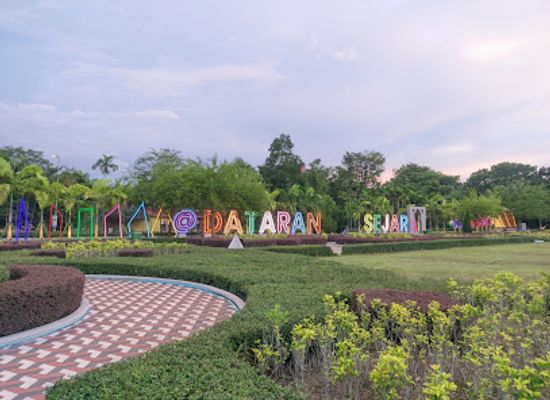 malaysia/southern-region/attraction/dataran-sejarah-ayer-keroh-melaka