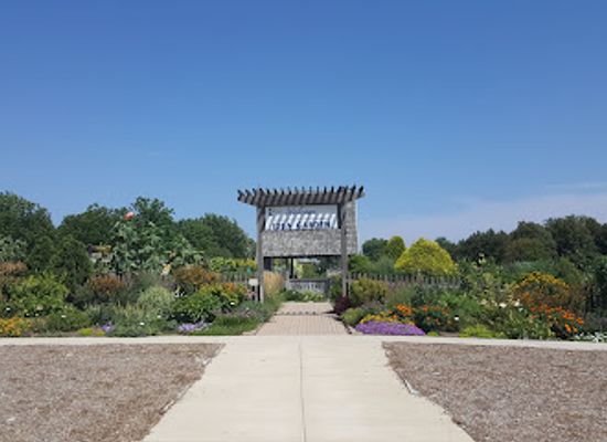 illinois/champaign/attraction/university-of-illinois-arboretum