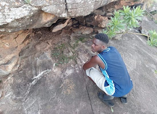 kenya/pokot-region/attraction/mayosi-caves