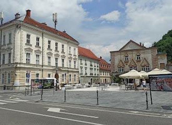 slovenia/velenje/attraction/little-castle