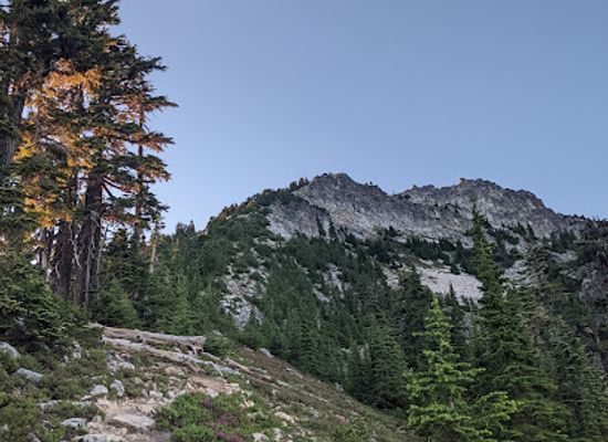 washington/western-washington/attraction/snoqualmie-mountain-trailhead