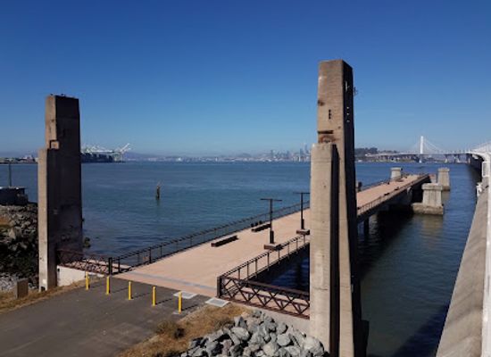 california/oakland/attraction/observation-pier