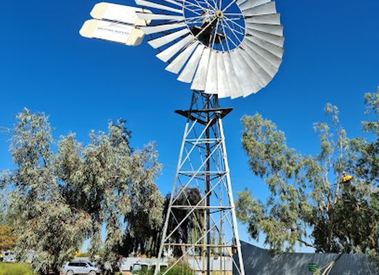 australia/outback/attraction/waltzing-matilda-centre
