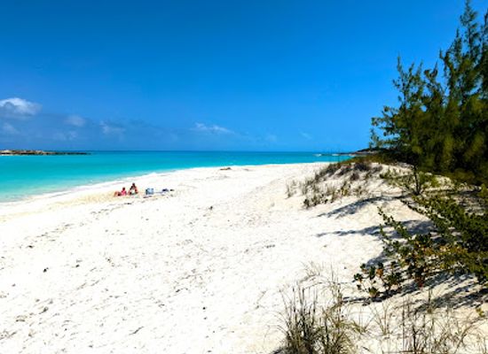 the-bahamas/ragged-island/attraction/tropic-of-cancer-beach