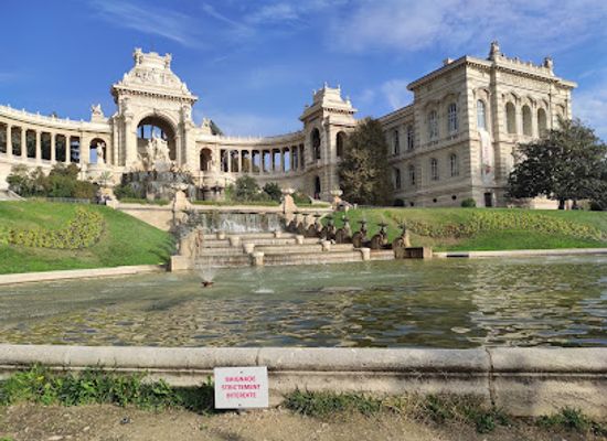 france/marseille-calanques/attraction/visite-guidee-marseille-balade-d-une-marseillaise