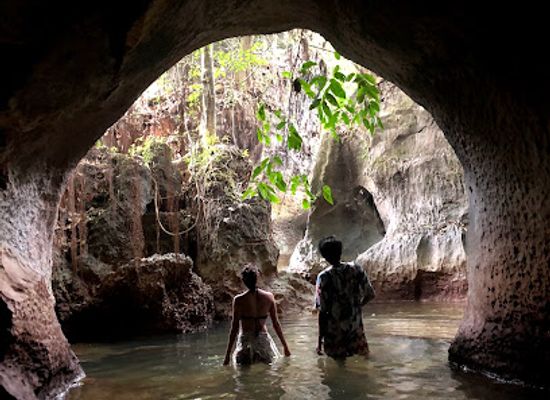 philippines/siargao/attraction/tayangban-cave-pool