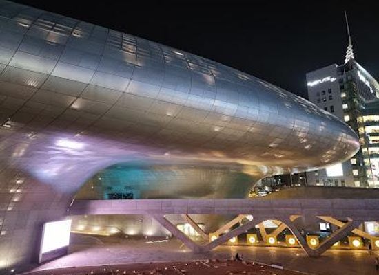 south-korea/suwon/attraction/dongdaemun-design-plaza-ddp