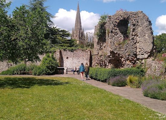 united-kingdom/cardiff/cathays/attraction/old-bishop-s-palace