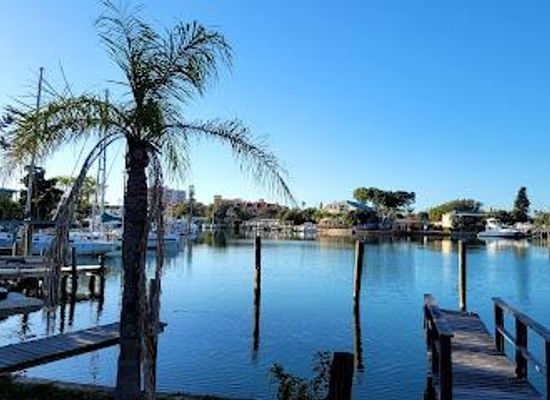 florida/tampa-bay-area/attraction/indian-rocks-beach