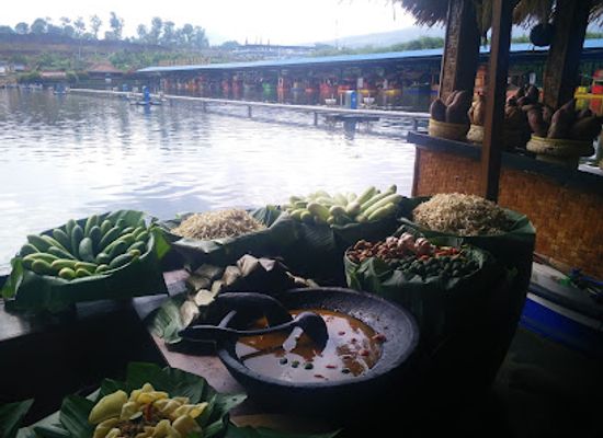 indonesia/west-java/attraction/floating-market-lembang