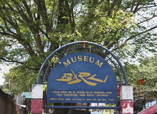 indonesia/west-java/attraction/barli-museum