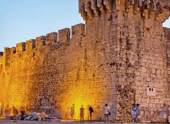 croatia/split/attraction/kamerlengo-castle